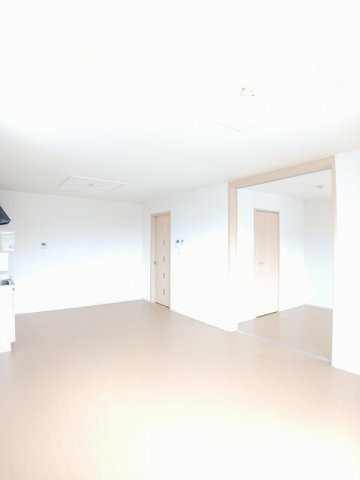 グランソレイユ　Ｄの居間・リビング