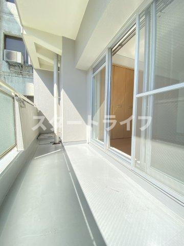 大阪市東淀川区東中島４丁目の賃貸マンションのバルコニー