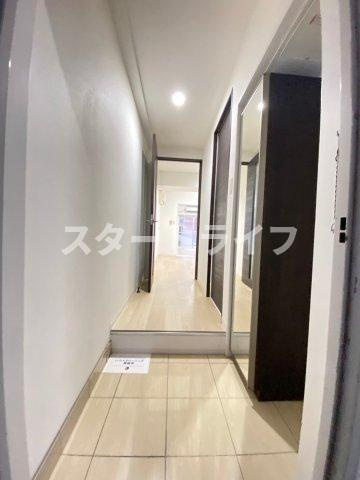 大阪市東淀川区東中島４丁目の賃貸マンションの玄関