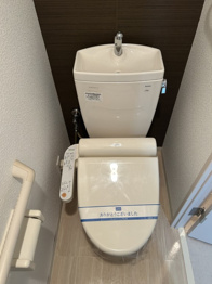 ウォシュレット付きのトイレです♪