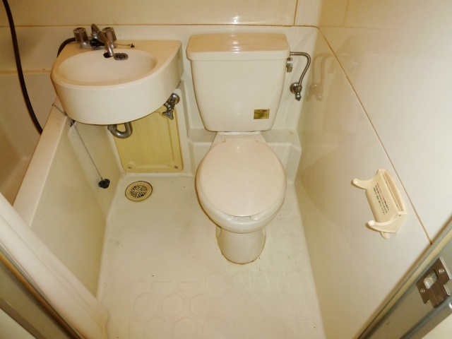 浴室内にトイレあり