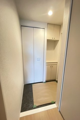 グラン　レジデンスの玄関