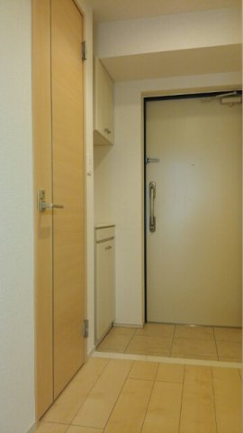 スカイブルーレジデンス横浜の玄関