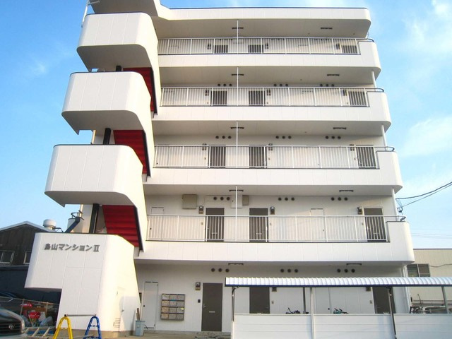 鳥山マンションⅡの外観