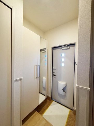 シャルールの玄関