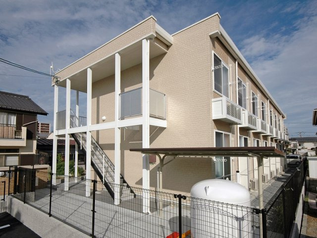 レオパレス江波東一丁目の外観