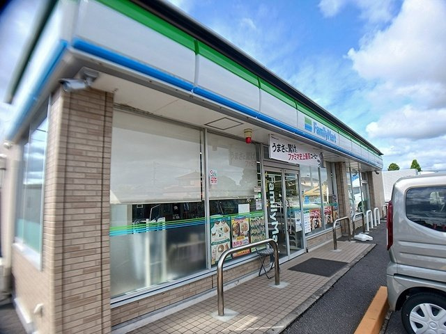 メルシープラザⅧの周辺|ファミリーマートまで649m
