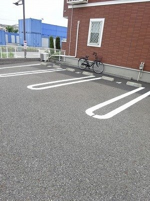 シームリーⅡの駐車場