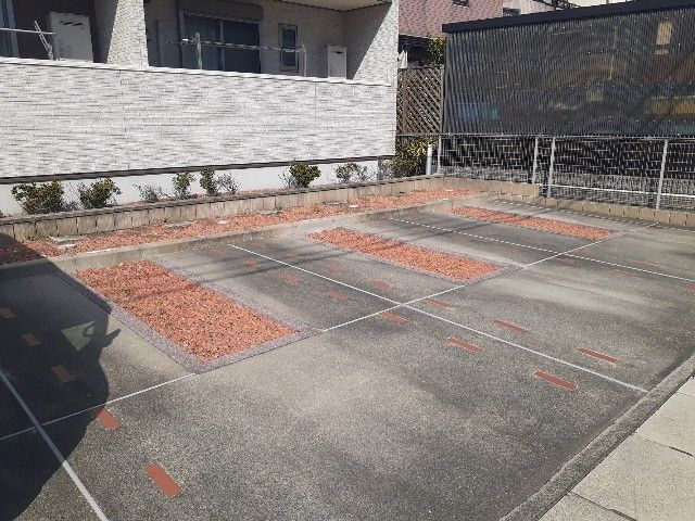 ブリッサの駐車場