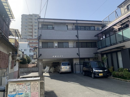 敷地内に駐車場あります♪