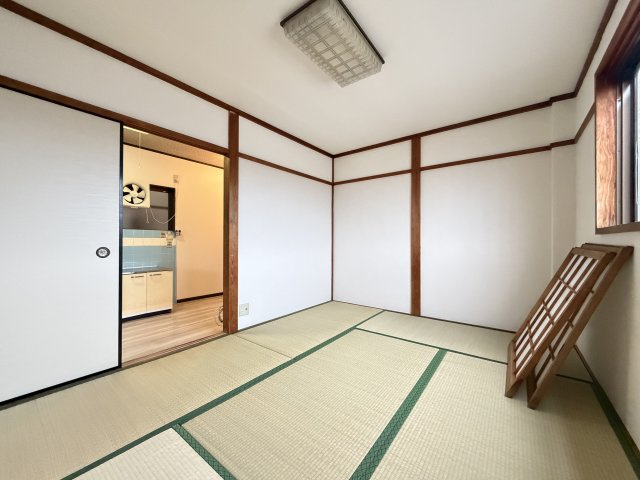村上ビルサンハイツの和室