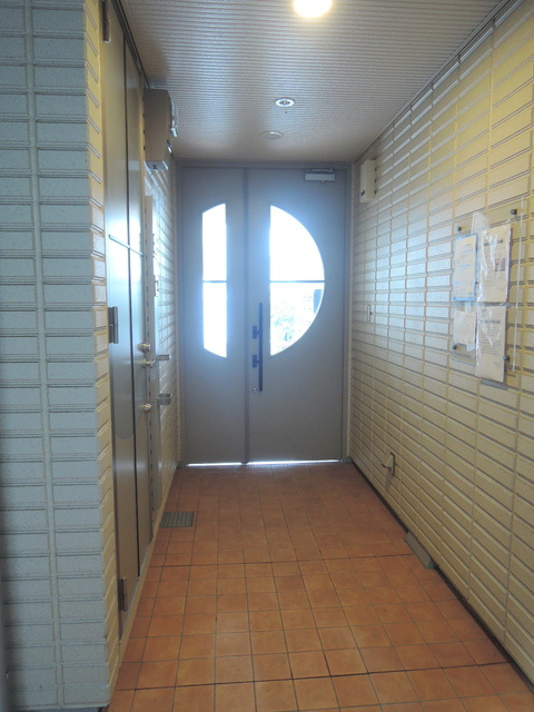 コムメゾン島津山のロビー