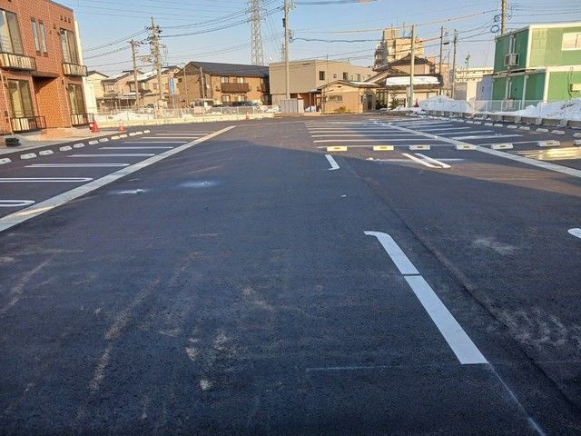 クレメント高岡Ｂの駐車場