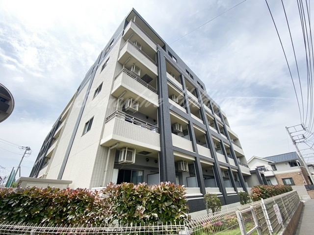 藤沢市弥勒寺１丁目の賃貸マンションの外観|鉄筋コンクリートマンションで防音面も安心♪