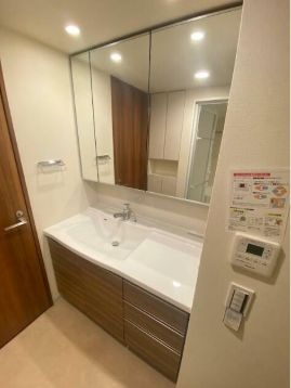 足立区足立４丁目の賃貸マンション