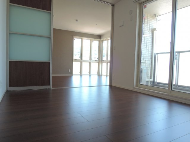 Y's squareの居間・リビング