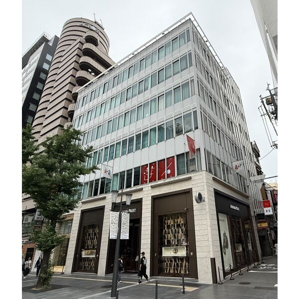 大阪市中央区心斎橋筋２丁目の事務所の外観