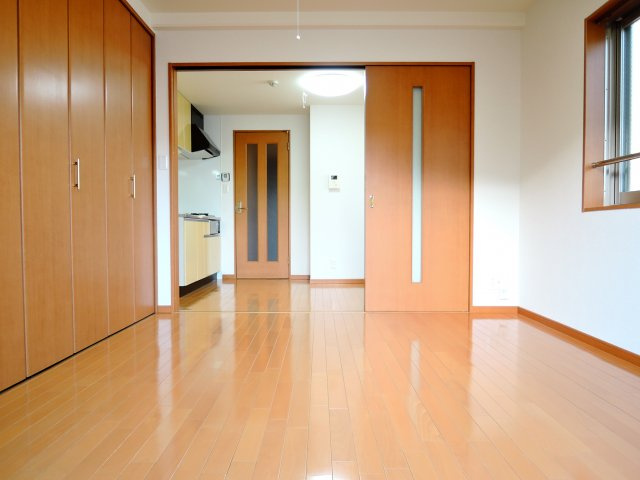 TIAハイム上本町の洋室