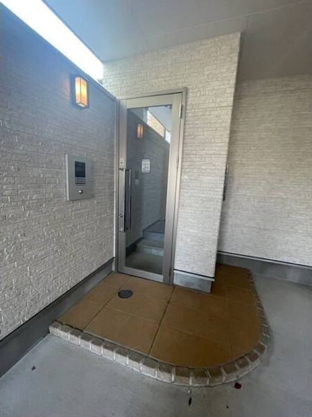フォルトゥーナ中村のエントランス