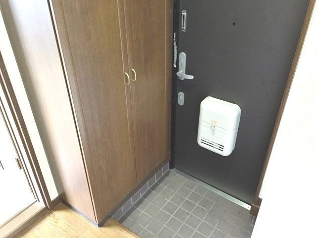 【玄関】ヴェルジュ愛子