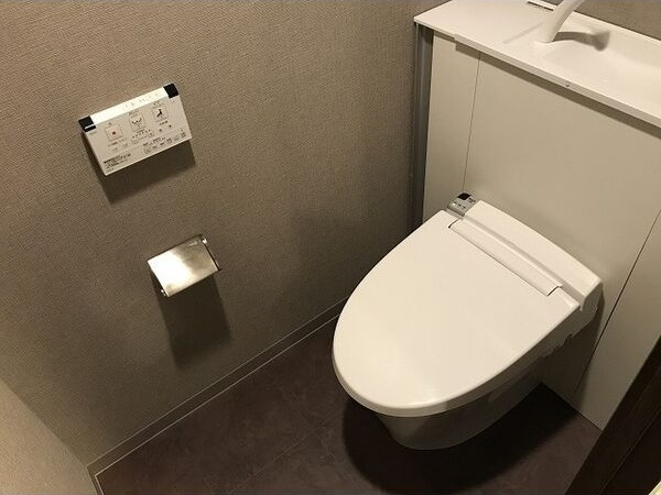 プレサンスロジェ栄のトイレ