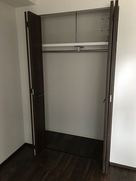 プレサンスロジェ栄の収納