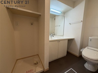 温水洗浄便座付きのトイレです♪