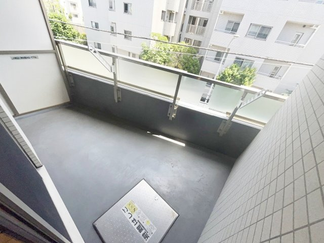 ル・パレ港南台のバルコニー