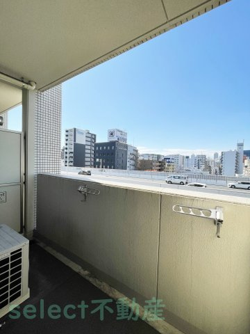 カスタリア新栄IIのバルコニー