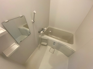 シンプルで使いやすい浴室です！