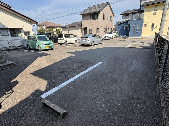 アンジュシャンテの駐車場