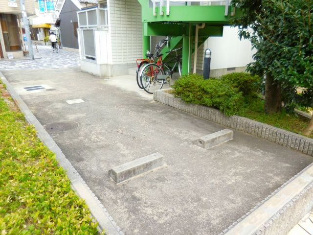 カリーノ長島の駐車場