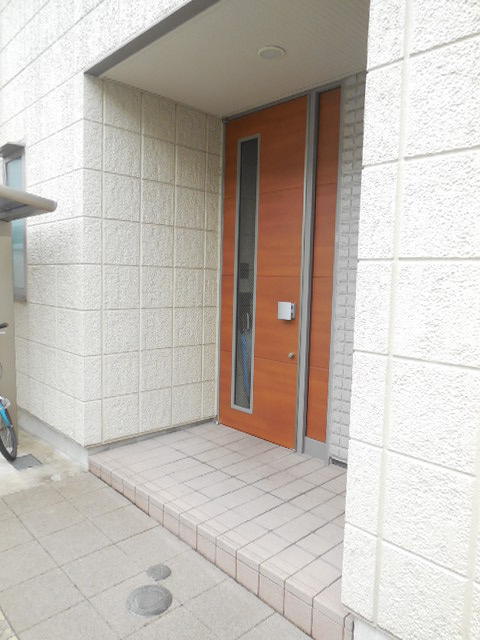 カーサ　ステラのエントランス|★オートロック付き★