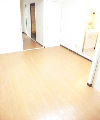 メゾンサヨネの居間・リビング|他部屋参考写真