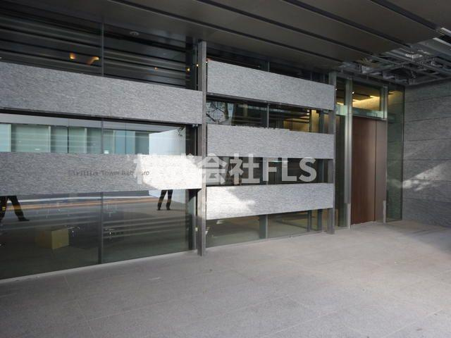 豊島区南池袋２丁目の賃貸マンションのエントランス