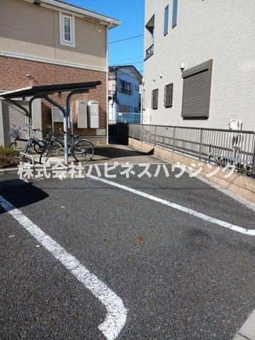 アルブル・ヴィラージュの駐車場