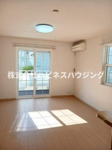アルブル・ヴィラージュの居間・リビング