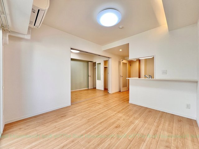 RESIDENCE丸の内七間町の居間・リビング