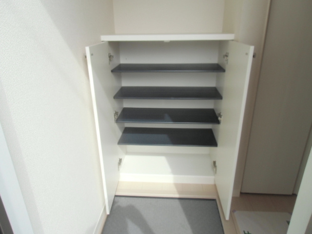 Rooms武蔵浦和の玄関
