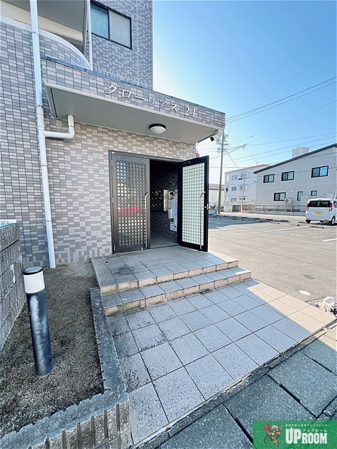 グローリアス21のエントランス