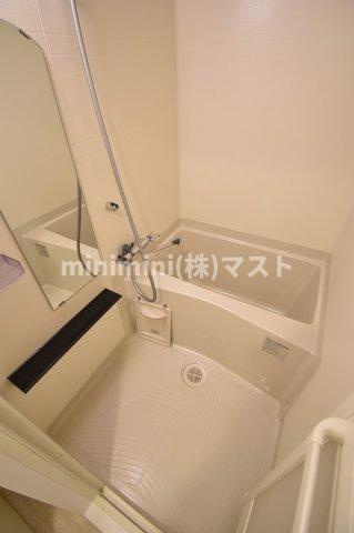アドバンス大阪ブリアントの浴室