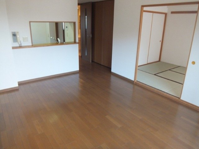 KS桜川の居間・リビング