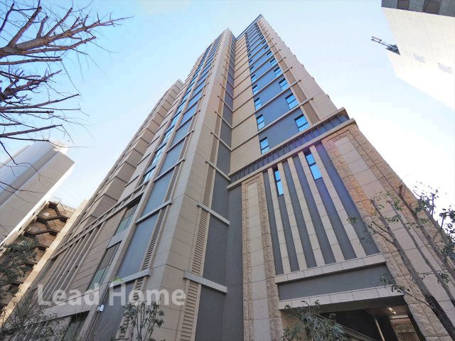 【外観】 | グランドヒルズ南青山 | 重厚感があり街並みに映えるモダンな外観デザインです！陽当たりや風通しにも恵まれた環境です♪