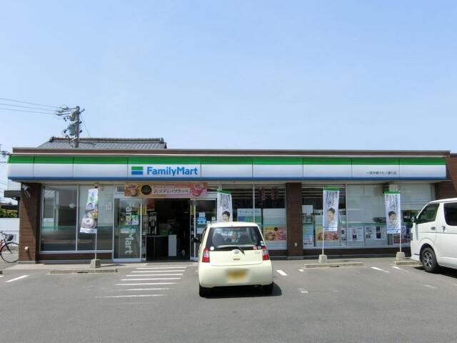 仲介手数料無料）一宮市木曽川町黒田東町南１棟／１期１号棟の周辺|ファミリーマート一宮…まで600m