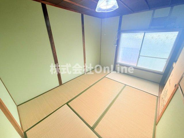 南本町6丁目戸建の寝室