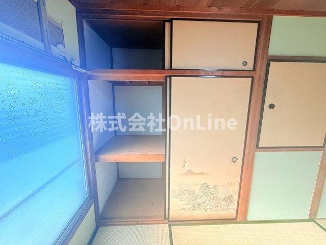 南本町6丁目戸建の収納