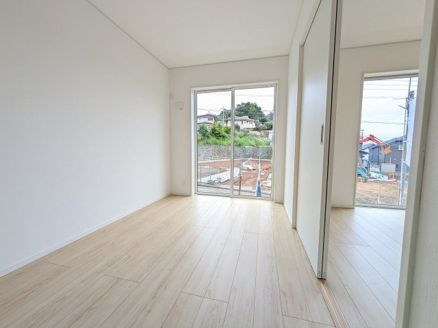 八王子市　長房町　新築一戸建て　３２期の洋室|～リビングに隣接している4.3帖の洋室です～