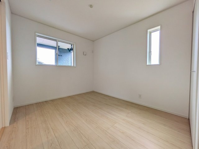 八王子市　長房町　新築一戸建て　３２期の子供部屋|～2階5.2帖の洋室　2面採光で明るく風通しの良いお部屋です～