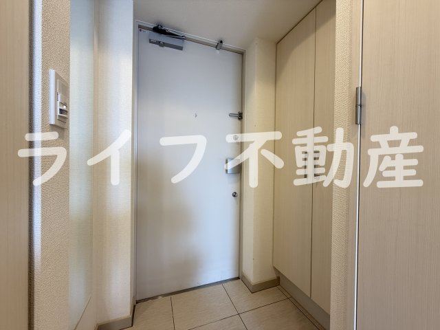 アドバンス大阪バレンシアの玄関|毎日通る玄関はこちらです