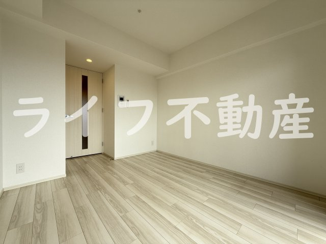 アドバンス大阪バレンシアの洋室|広々とした洋室です